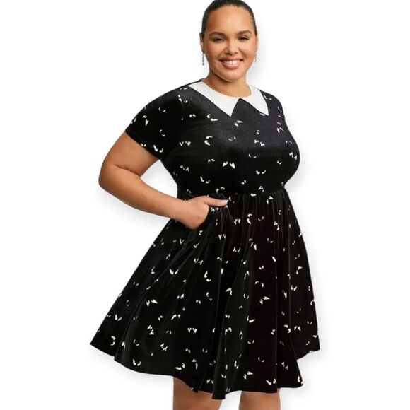 torrid Dresses & Skirts - 3X 22W 24W Torrid Black Velvet Collard Disney Haunted Mansion Dress Pocket Mini